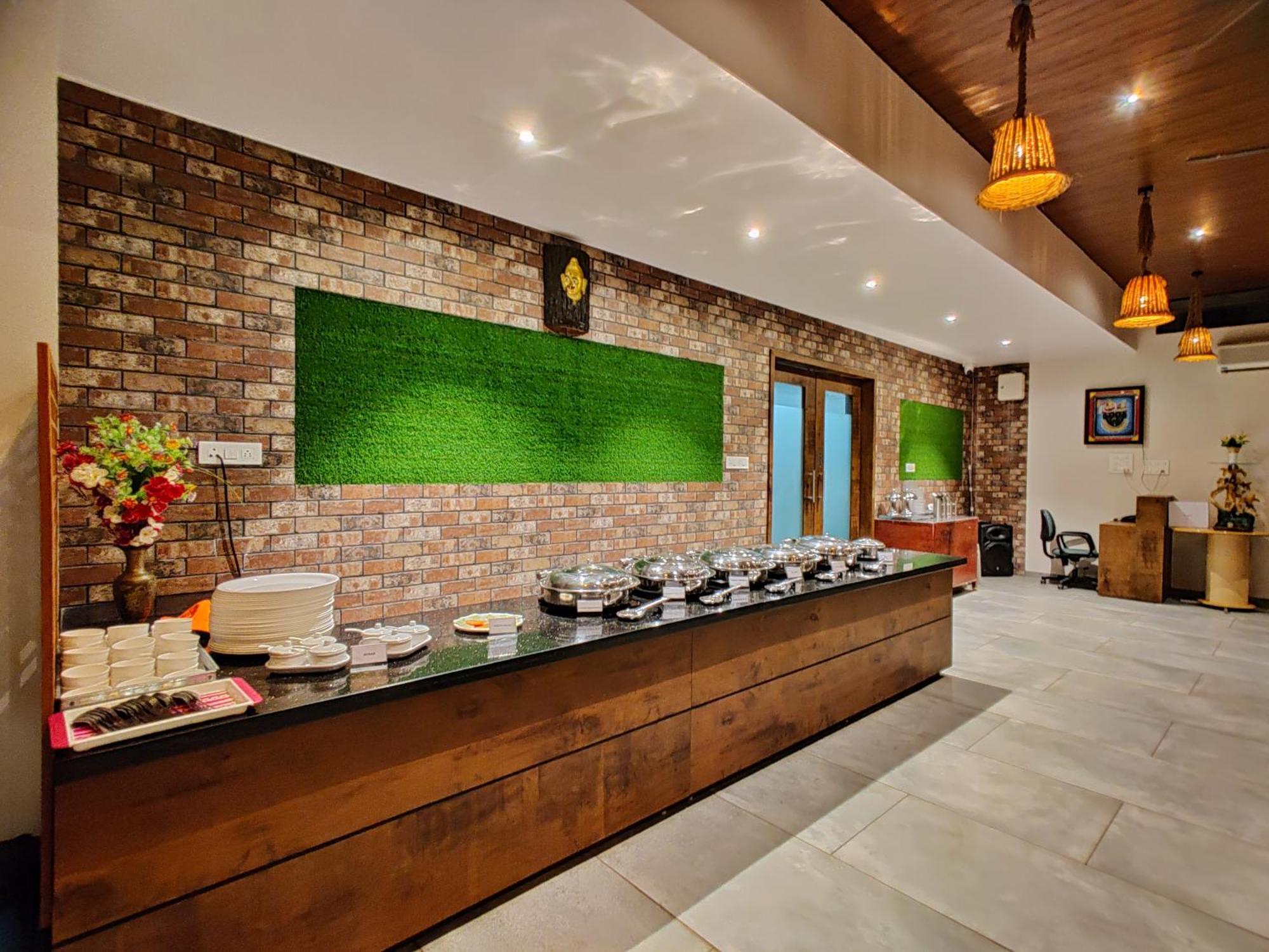 Lion Signature Family Resort Sasan Gir Esterno foto
