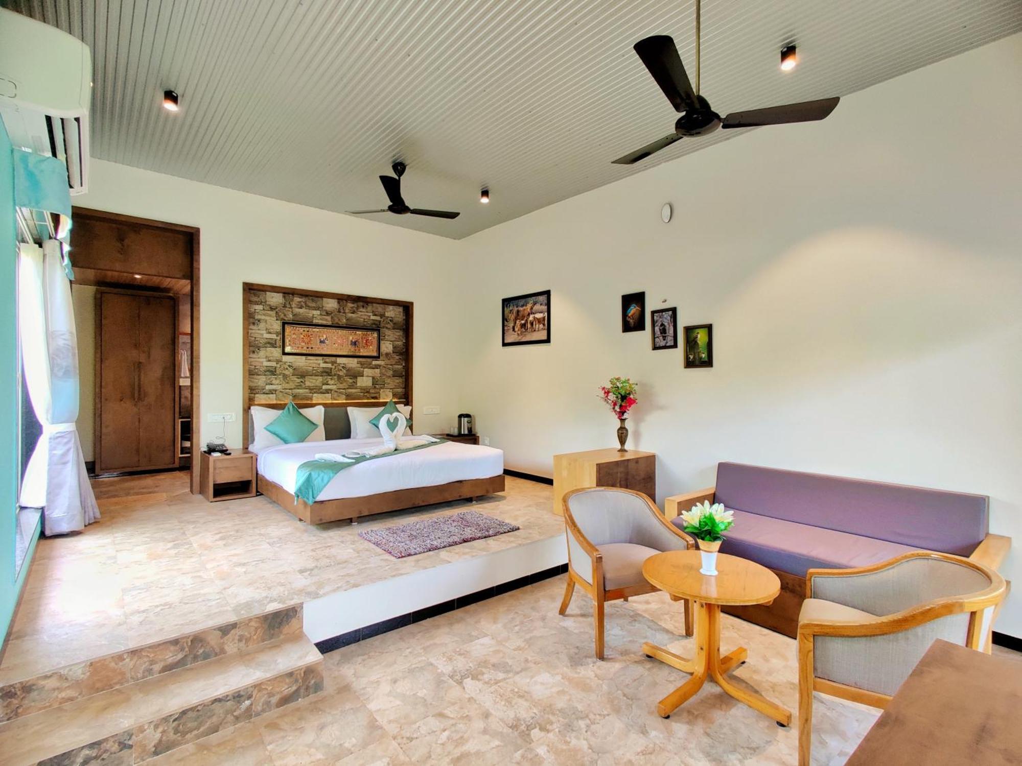Lion Signature Family Resort Sasan Gir Esterno foto