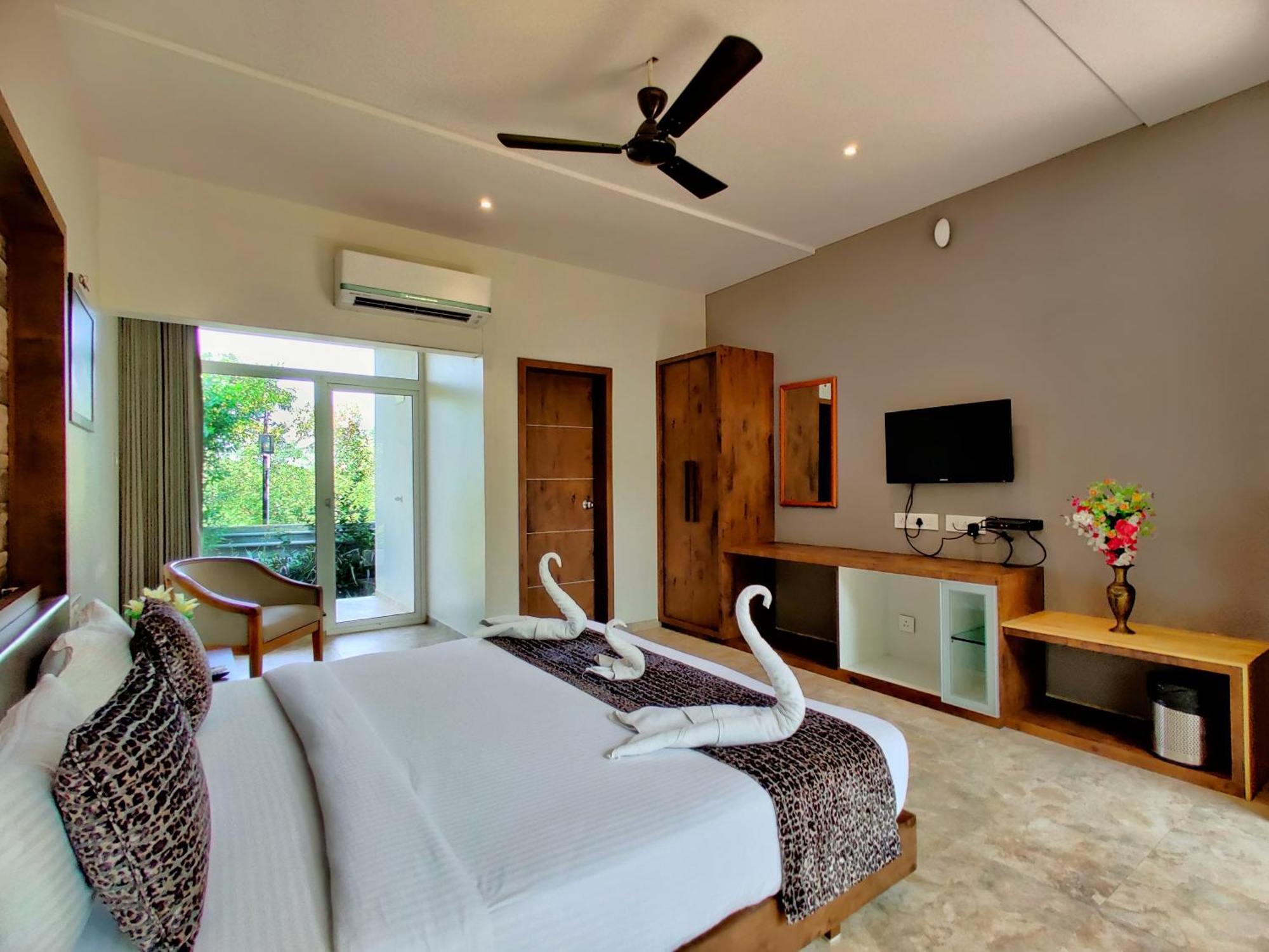 Lion Signature Family Resort Sasan Gir Esterno foto